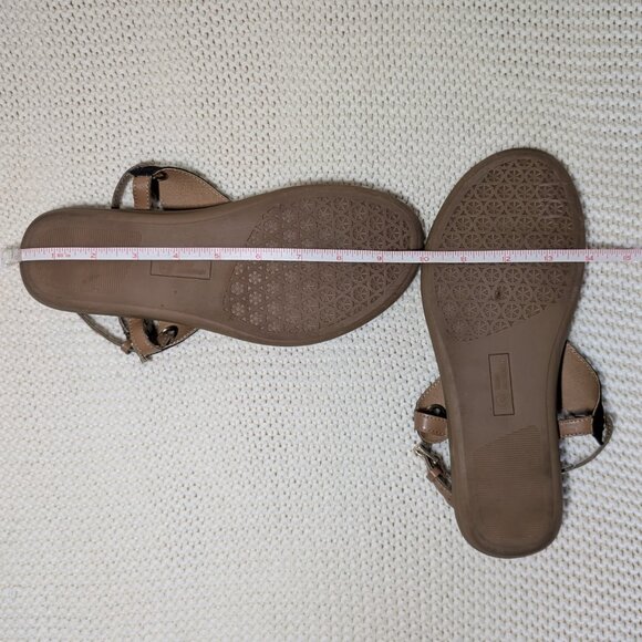 White Mountain London Sandal - Picture 9 of 13